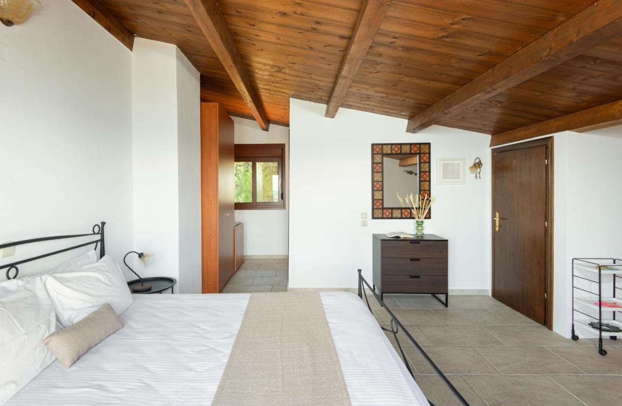Seagrove, Beachfront Villa In Possidi #Feelslikehome Skála Foúrkas Eksteriør bilde